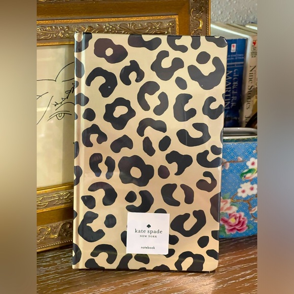 Kate Spade Graphic Leopard 200 Lined Page Notebook approx. 8.25”x 5” NWT 🐆♠️🐆 - Picture 4 of 11